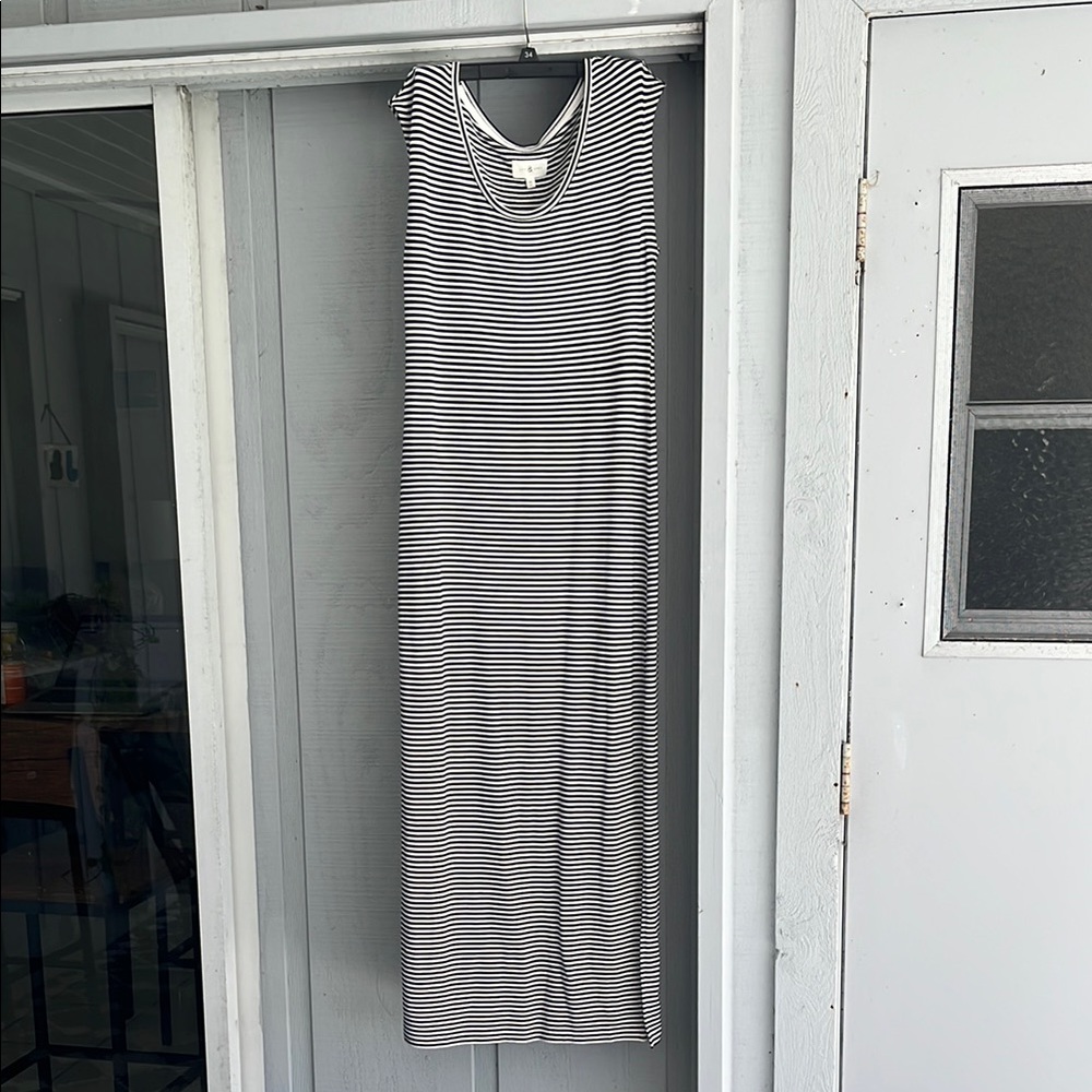 Lou & Grey Striped Sleeveless Maxi Dress